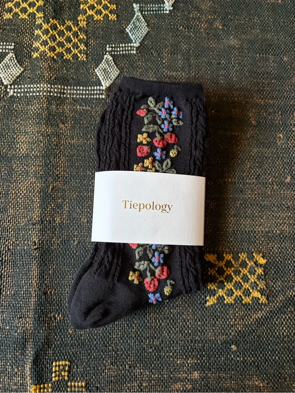 Tiepology nwt socks